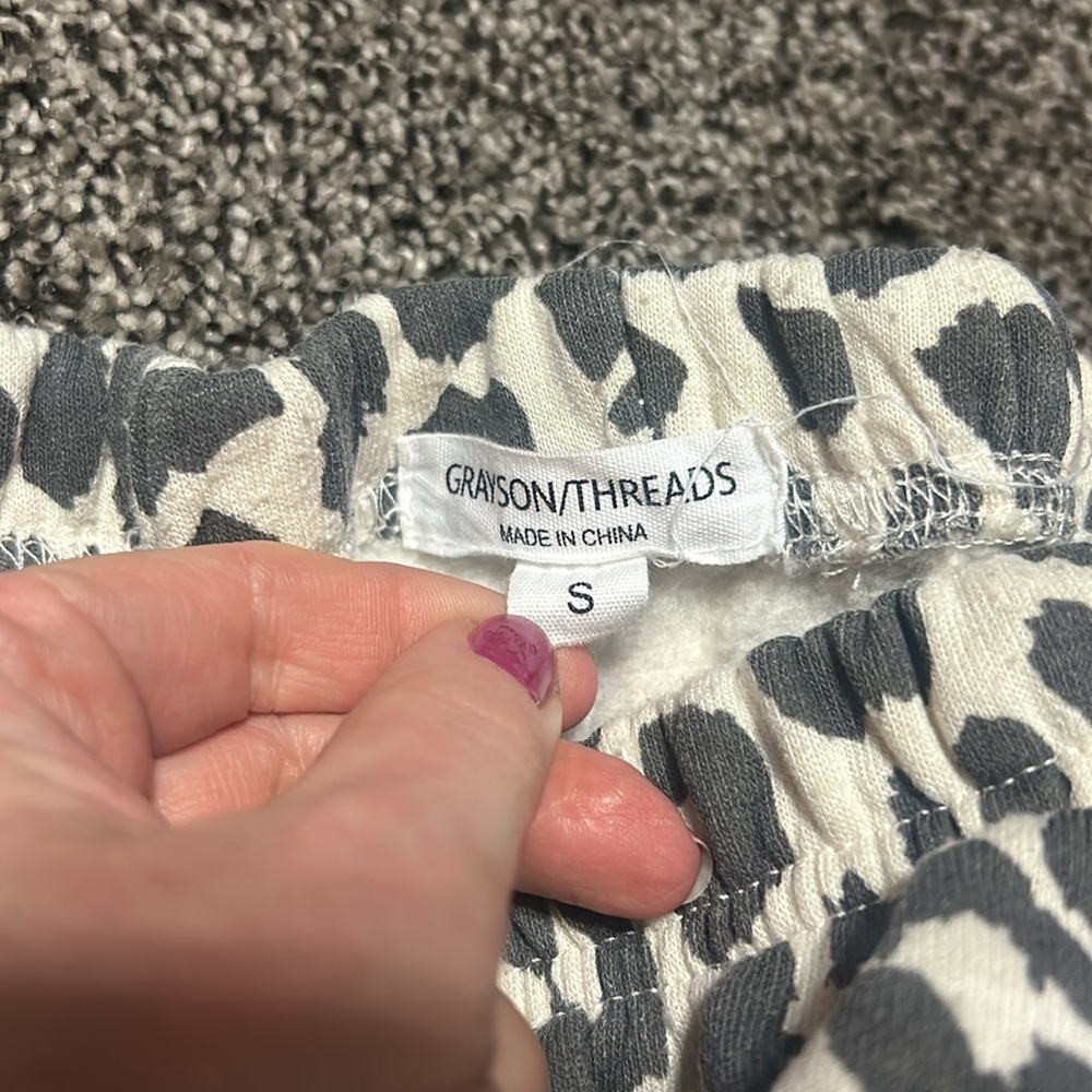 Leopard sweatpants - Picture 2 of 2